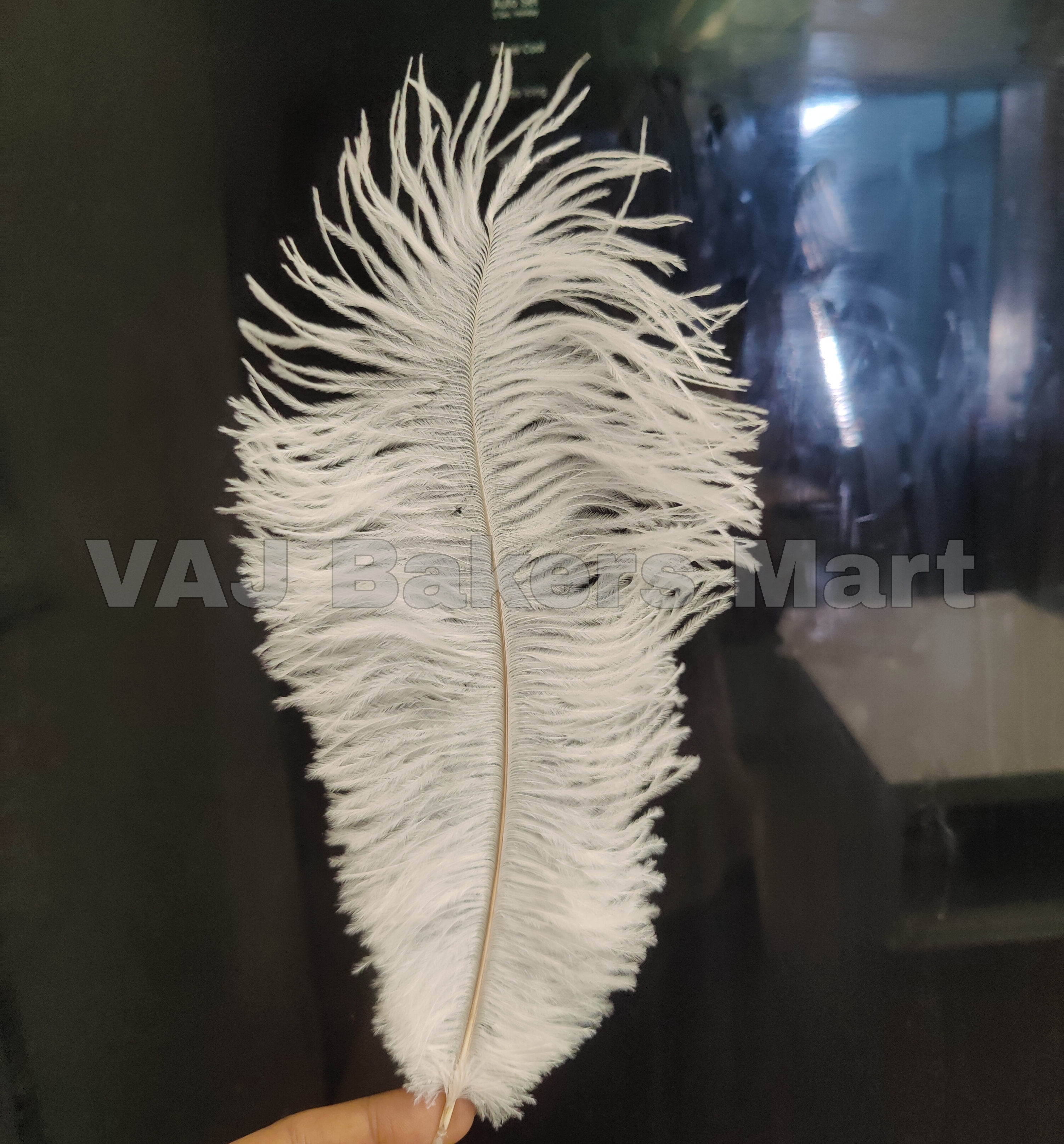 1pc White Ostrich Feather Cake Topper