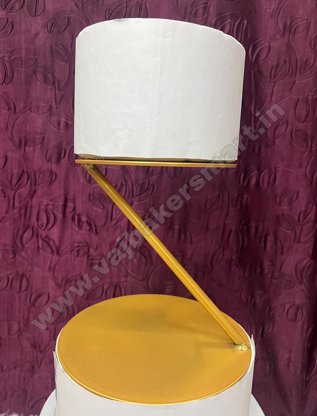 Metal Z Cake Spacer Stand