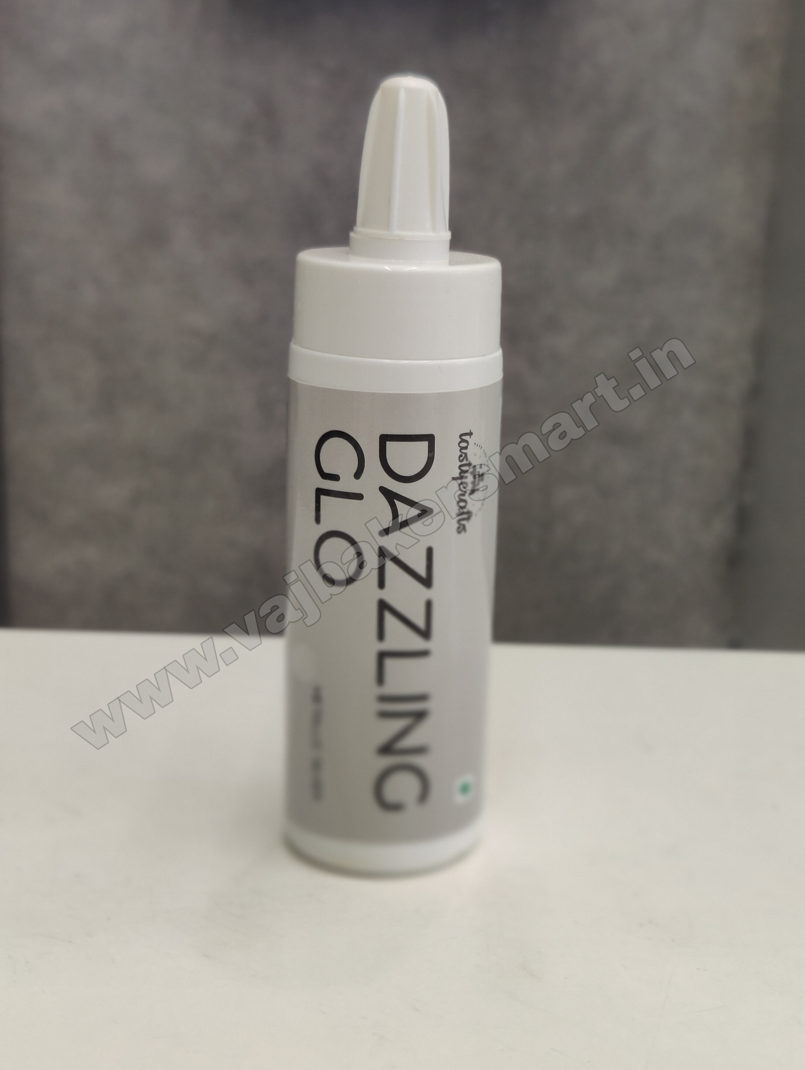 Metallic Silver Dazzling Glo Powder Spray - Tasty Crafts