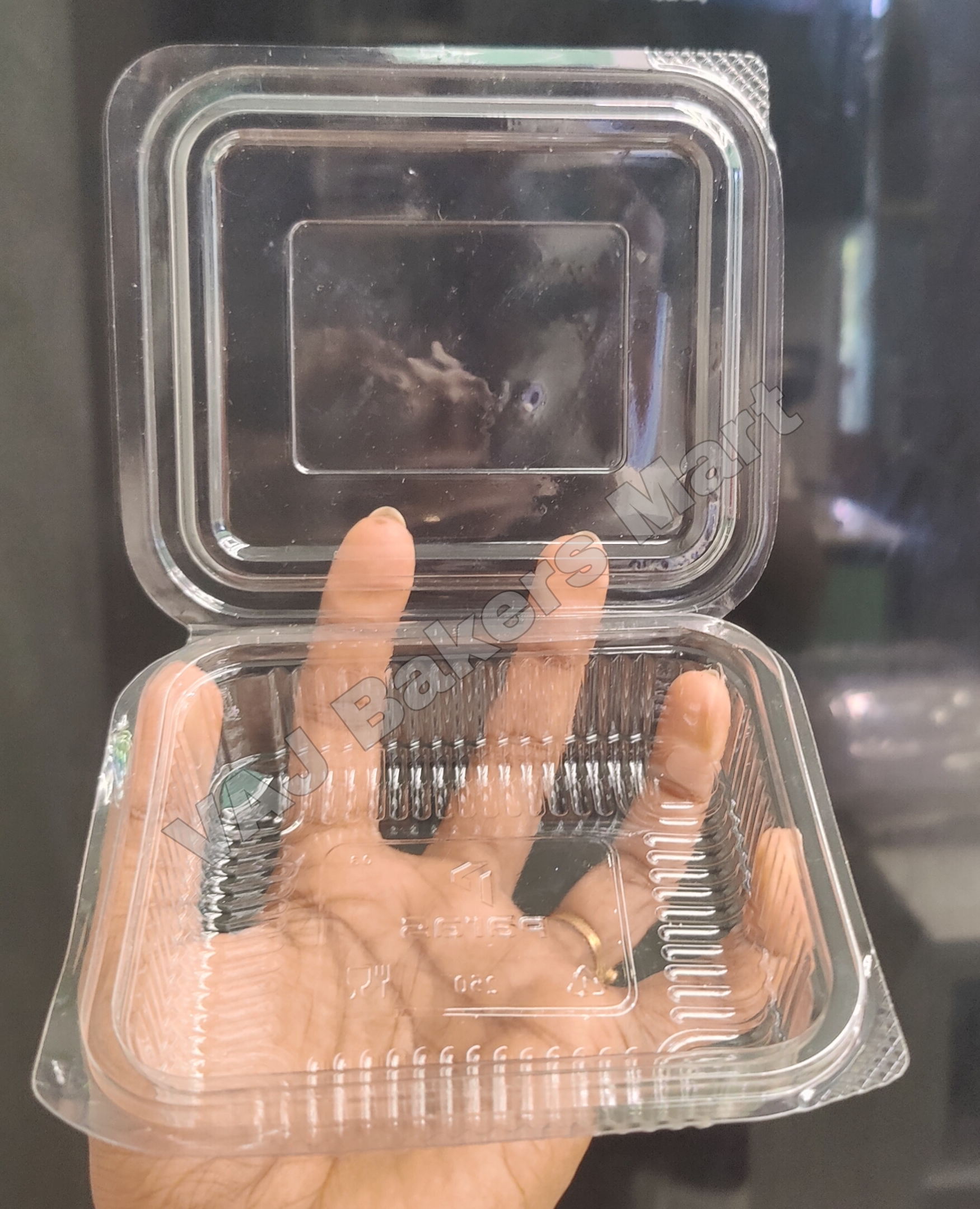 500ml PVC Hinged Box