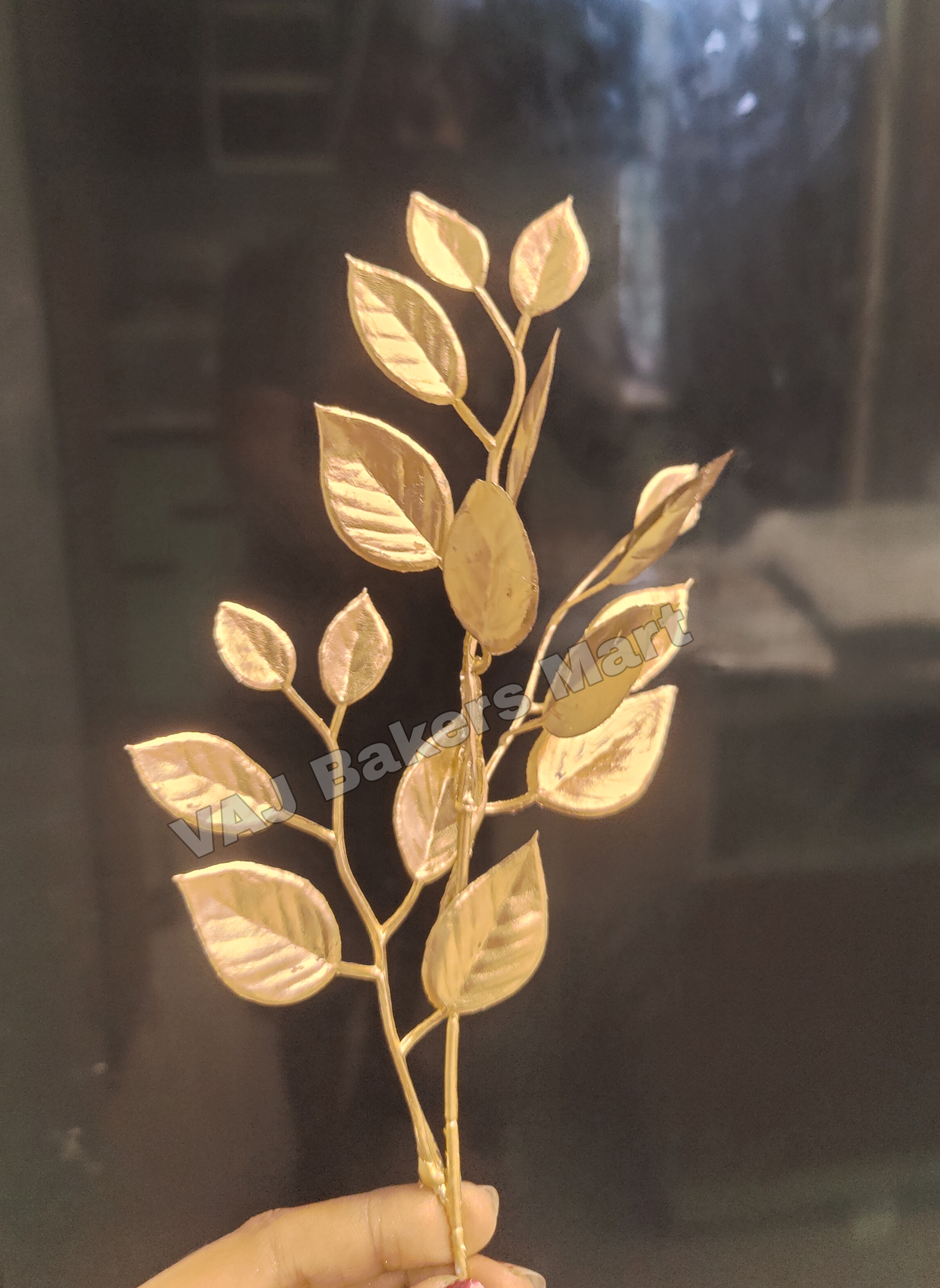 Gold Leaf Bunch Topper