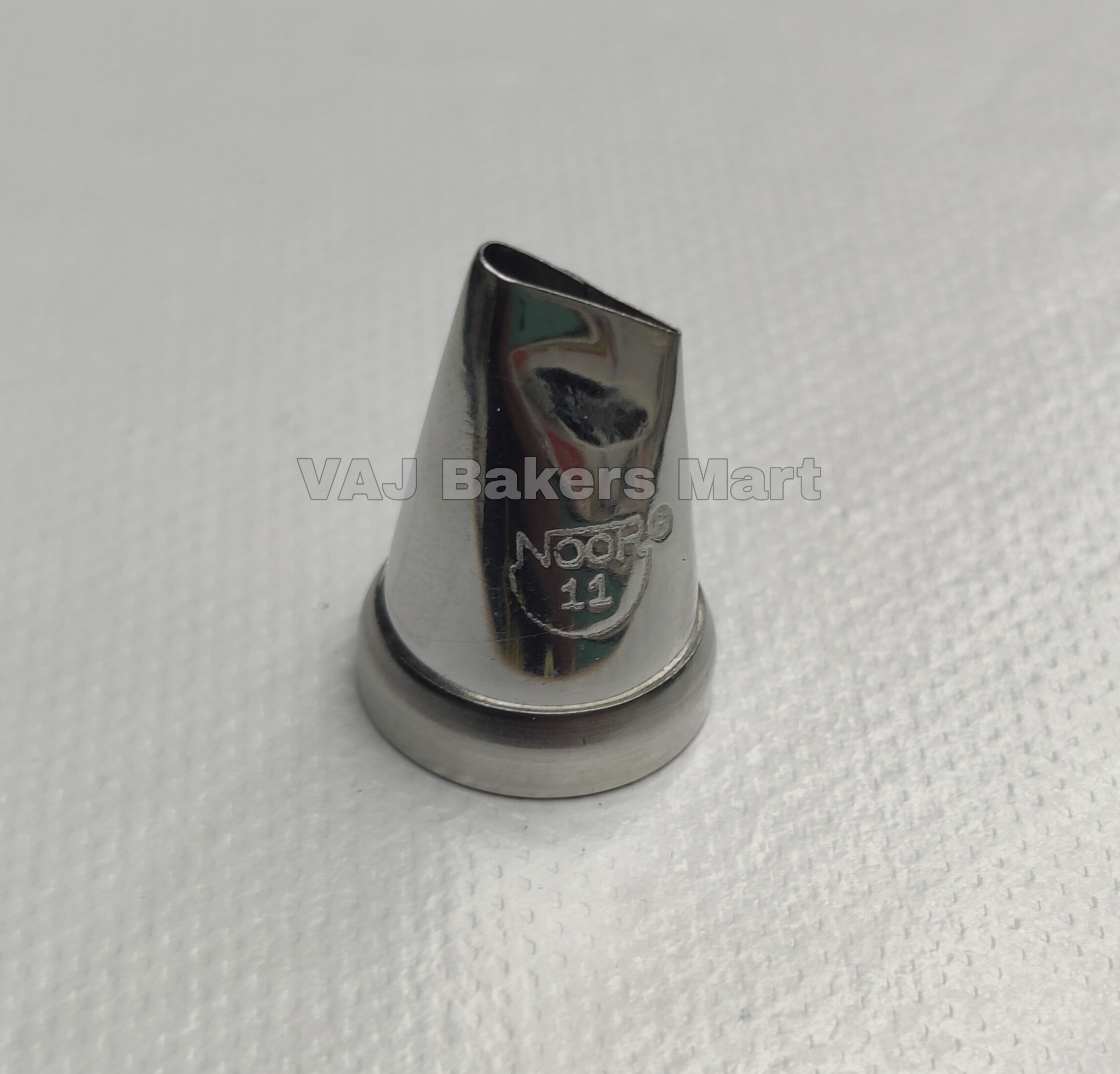 Noor 11 Large Petal Leaf Nozzle